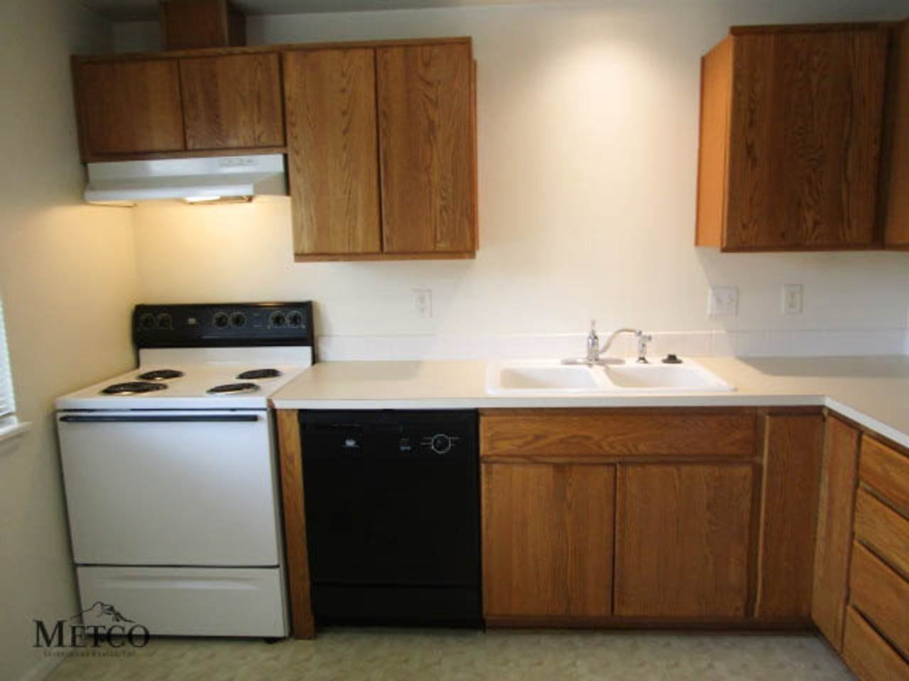 13501 - Joyce Apts - Valley Property Consultants, LLC - Photo 5 of 10