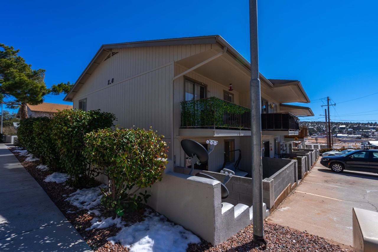 West Frontier - Photo 4 of 50