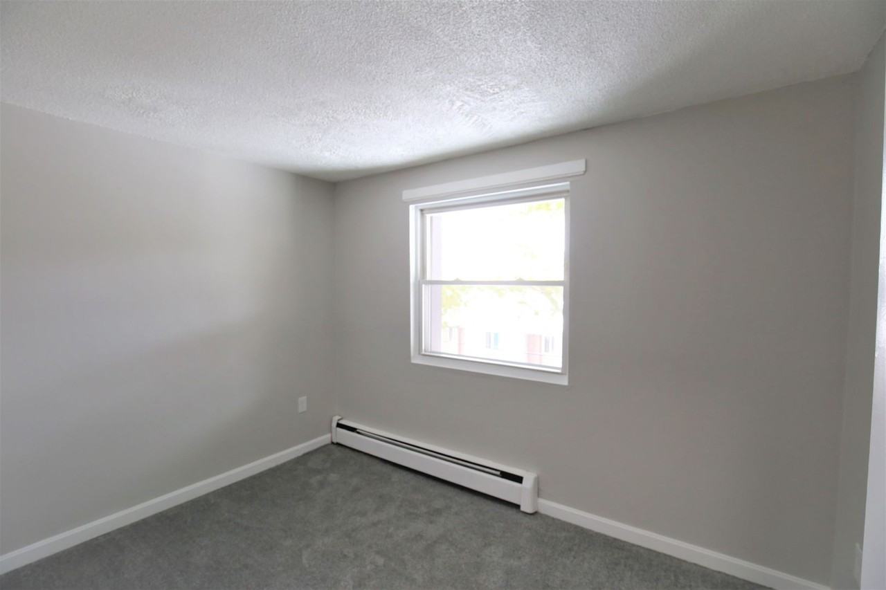 Wood Crest Apartments - Photo 3 of 33