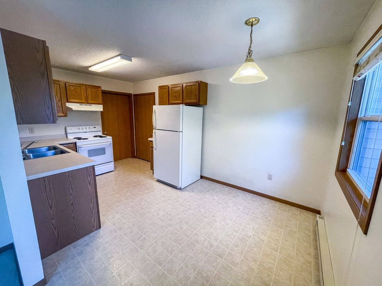 Menomonie 4 Plex - Bldg. 02 - Photo 3 of 12