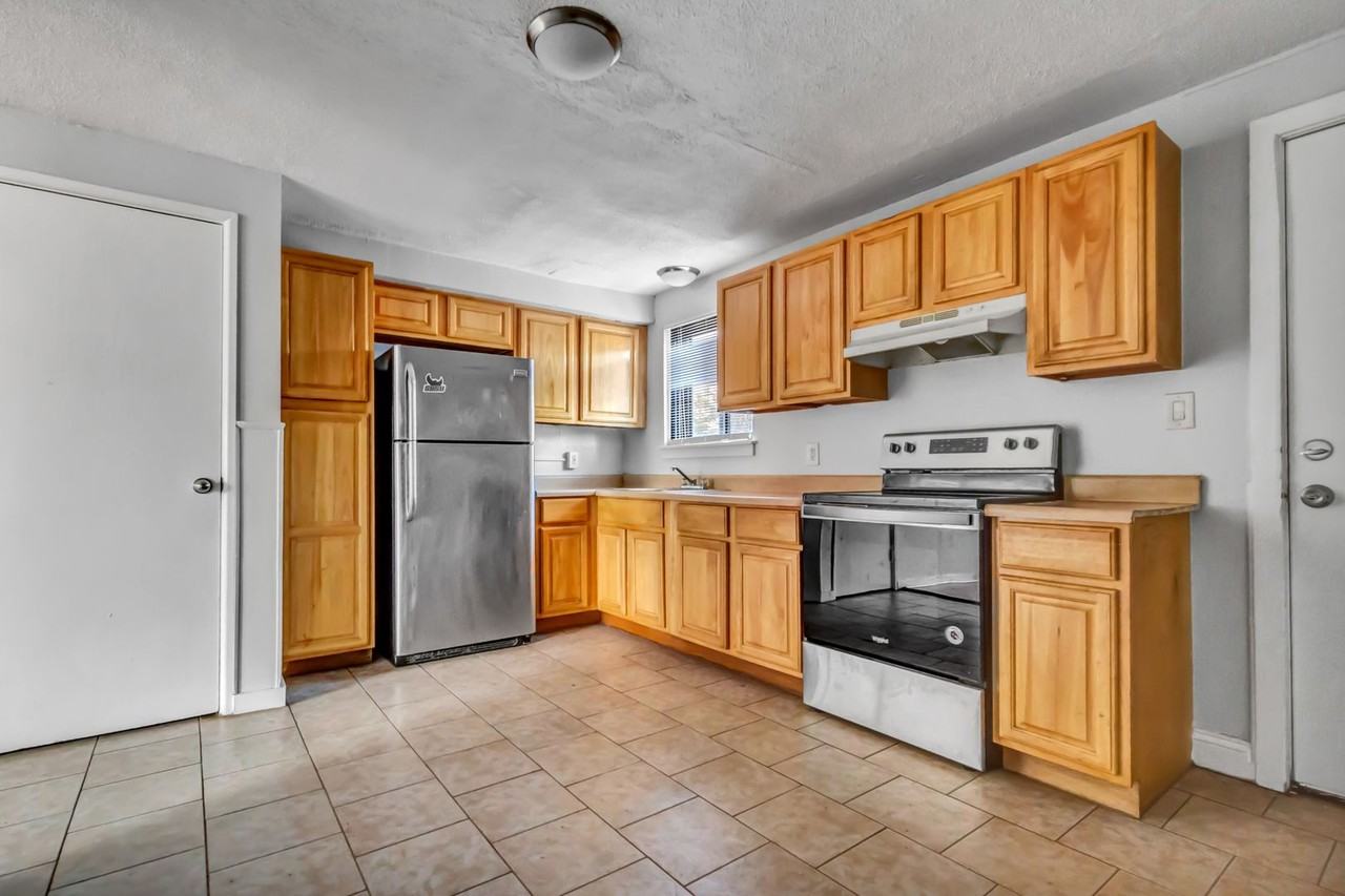 365 Orchard Street - Photo 2 of 16