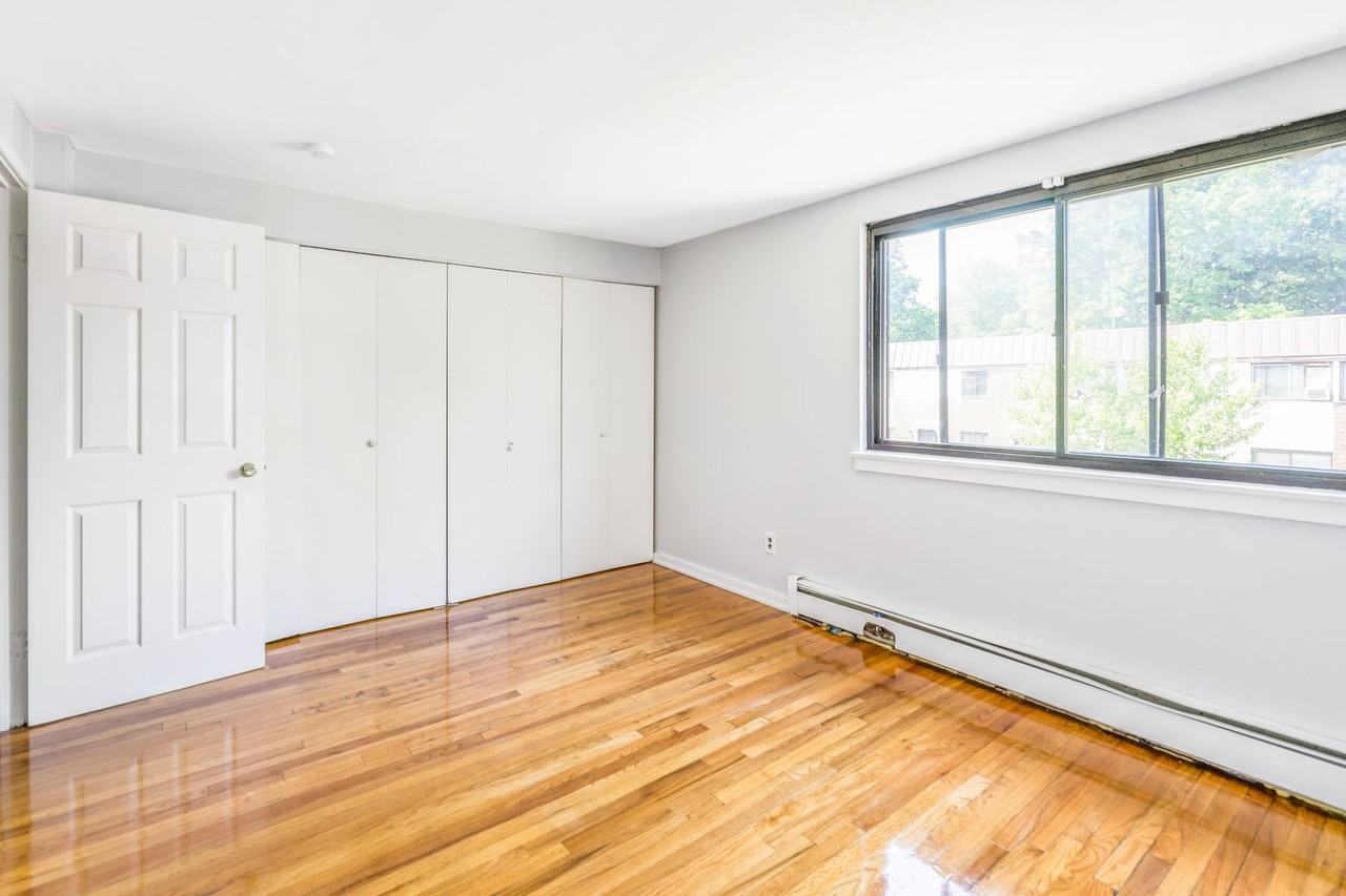 365 Orchard Street - Photo 4 of 15