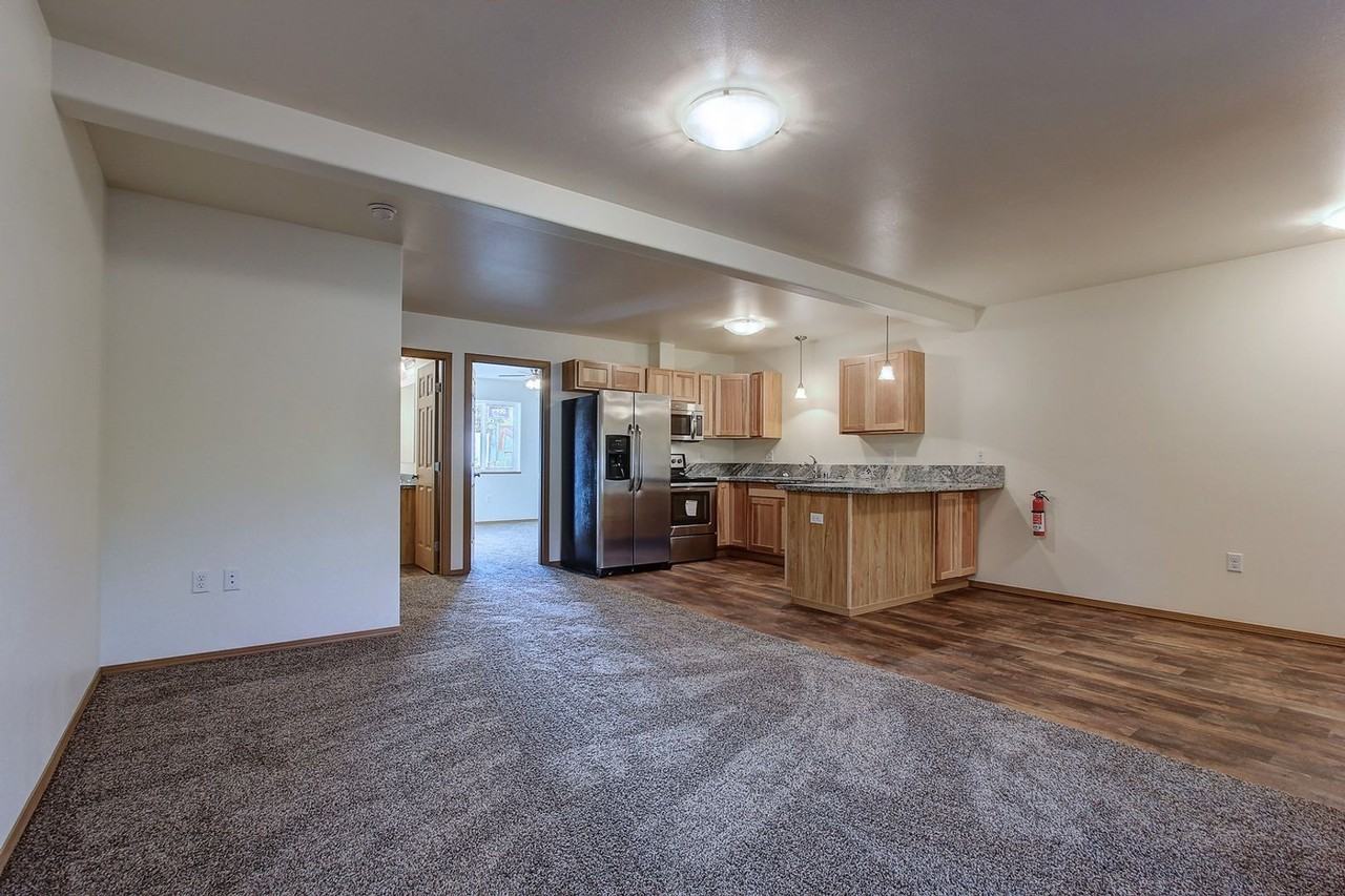 1355 N Winding Brook Lp - Photo 3 of 17