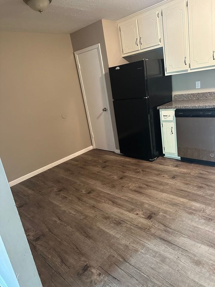 Spring Valley Apartments - Photo 7 of 9