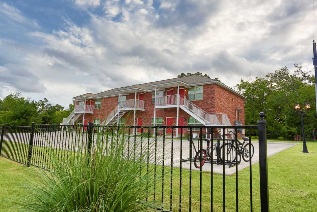 Bryan.2411 - Photo 2 of 3