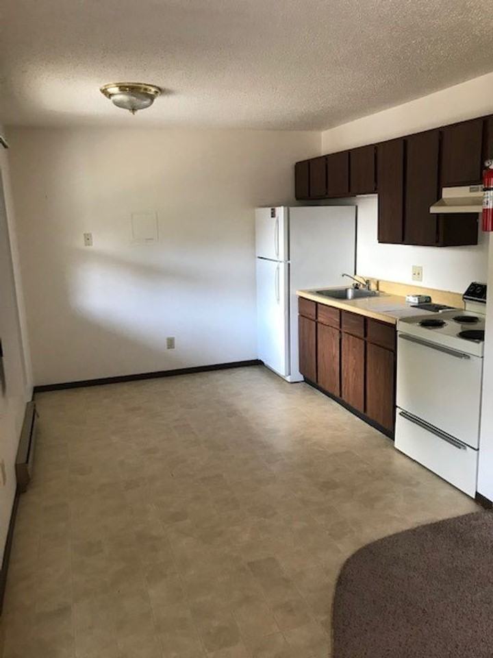 3215 Seymour Rd - Photo 2 of 9