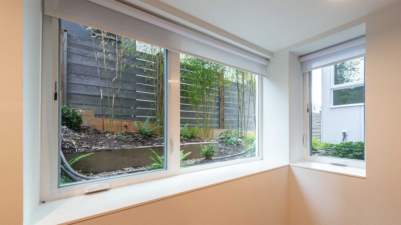 The Friday - Photo 4 of 50