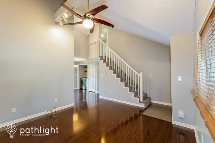606 E Park St - Photo 3 of 16