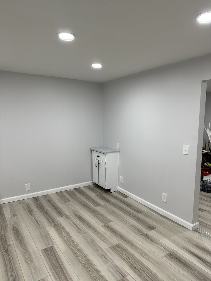 129 Fairview Ave #NA - Photo 2 of 11