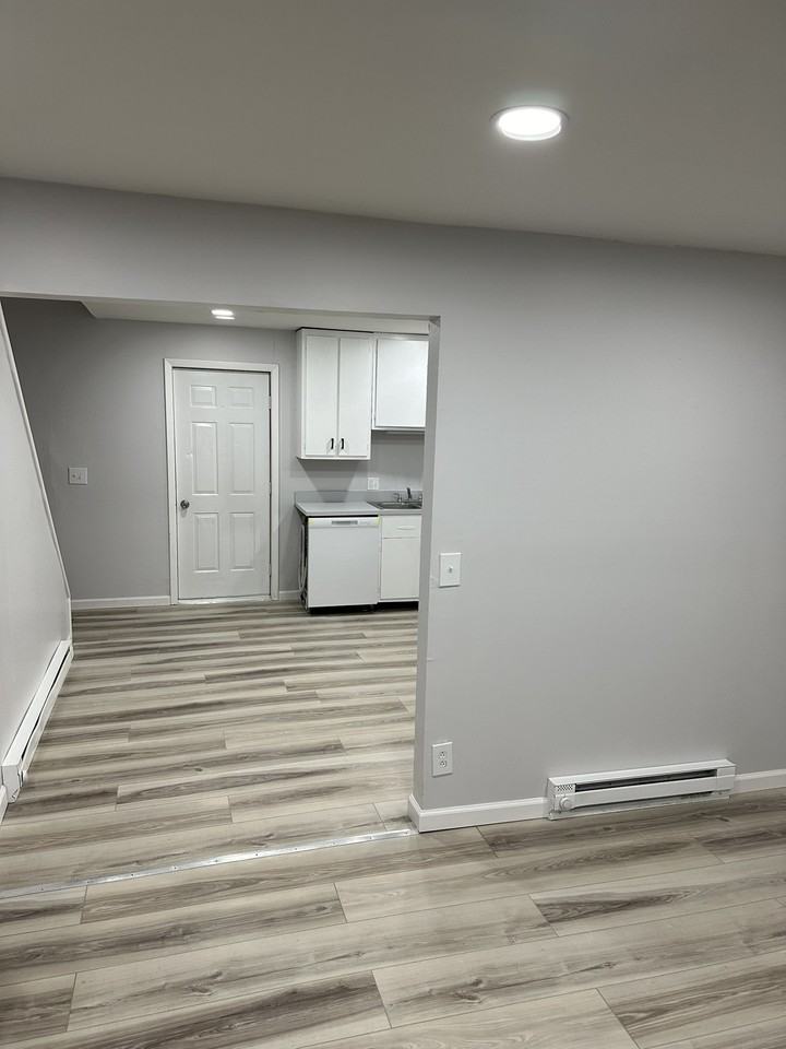 129 Fairview Ave #NA - Photo 3 of 11