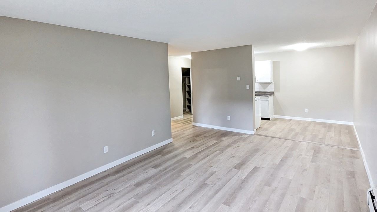 2 Bedroom Apartments for Rent In Guildford Town Centre, Surrey, BC 25