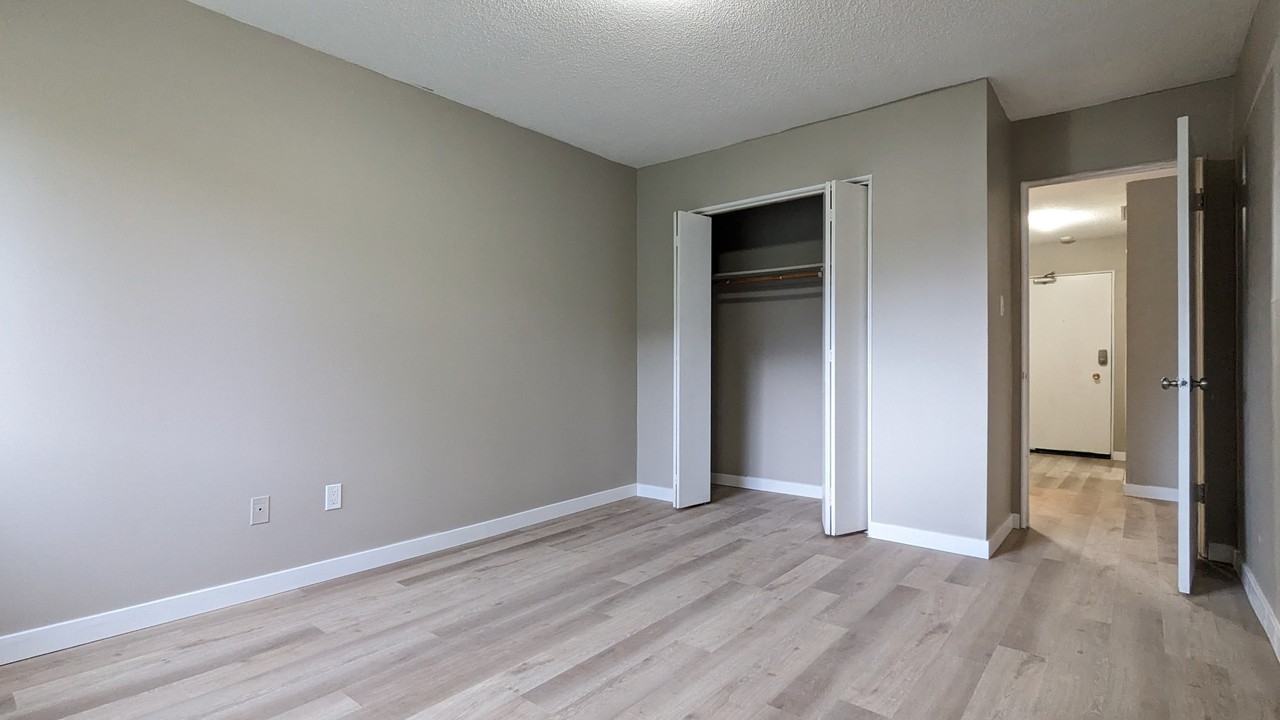 Greenwood Gardens Apartments 14831 104 Ave, Surrey, BC V3R 1M5 Zumper