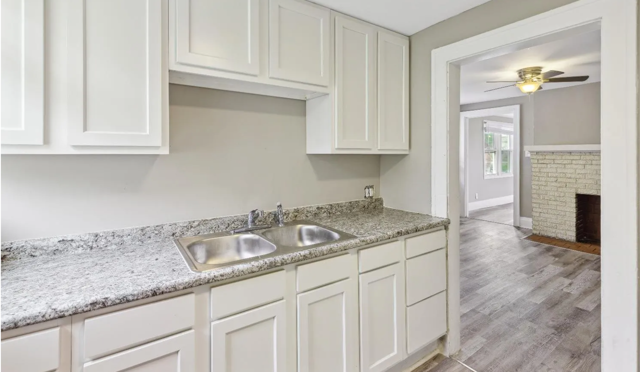 5211 Montgomery Rd #C