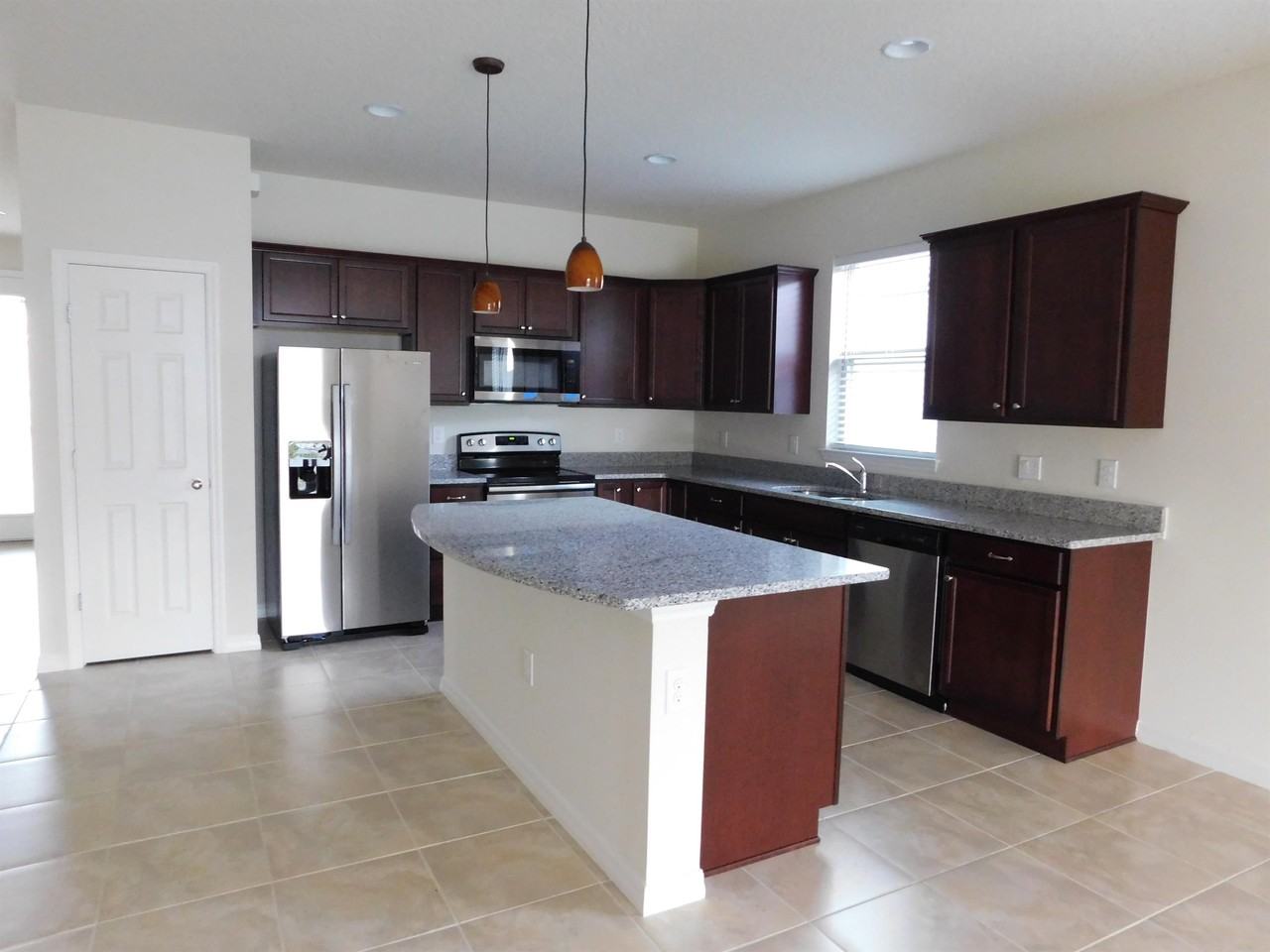 3520 Starkey Dr #1 - Photo 4 of 36