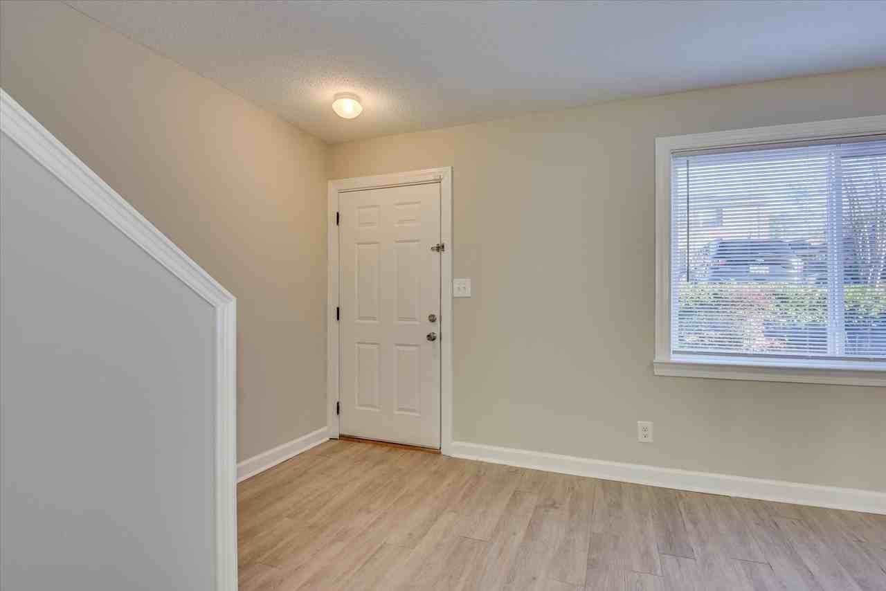 2905 Arrowhead Dr Apt E2 - Photo 2 of 27