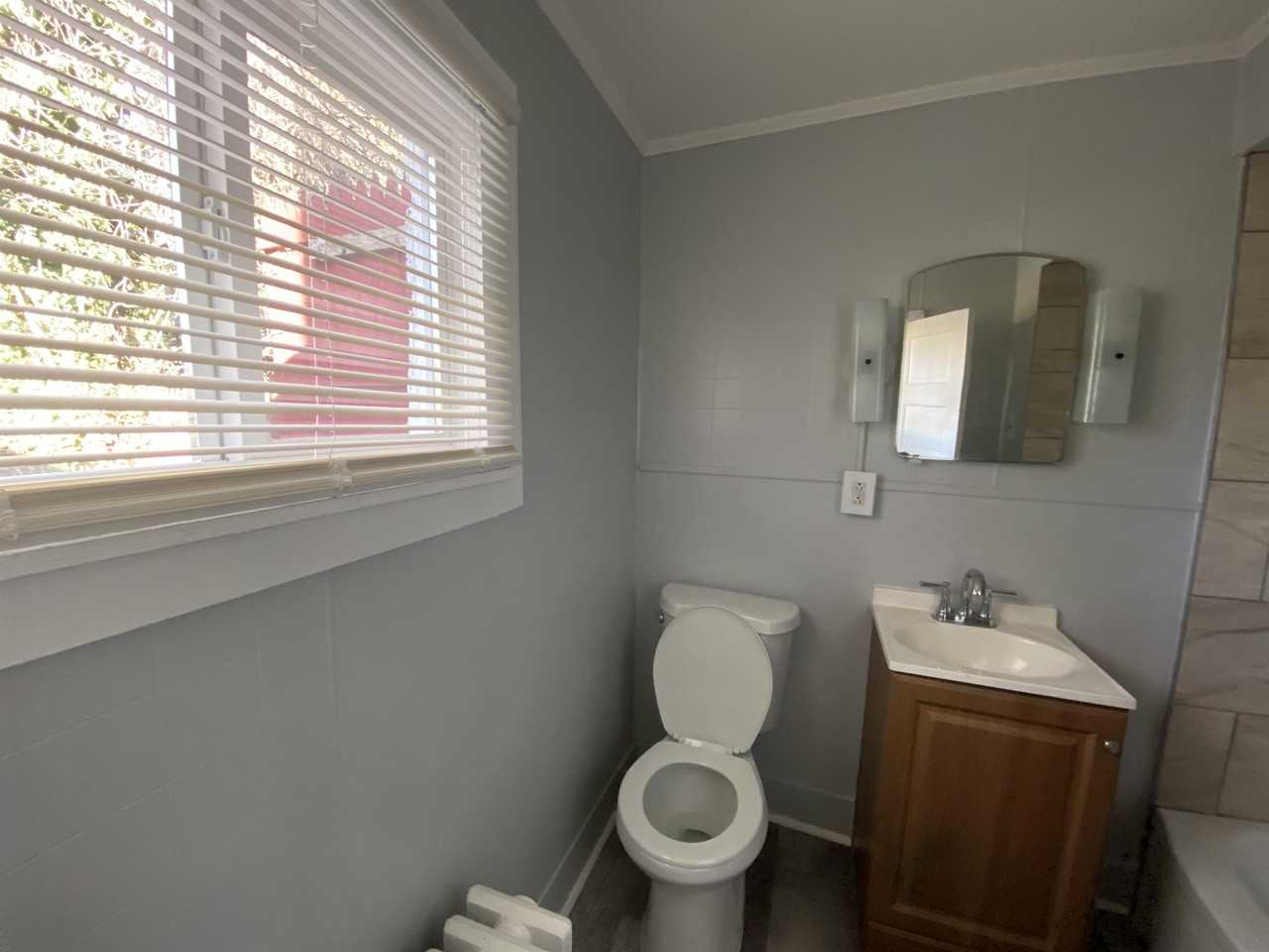 1177 Morton St #A - Photo 5 of 10