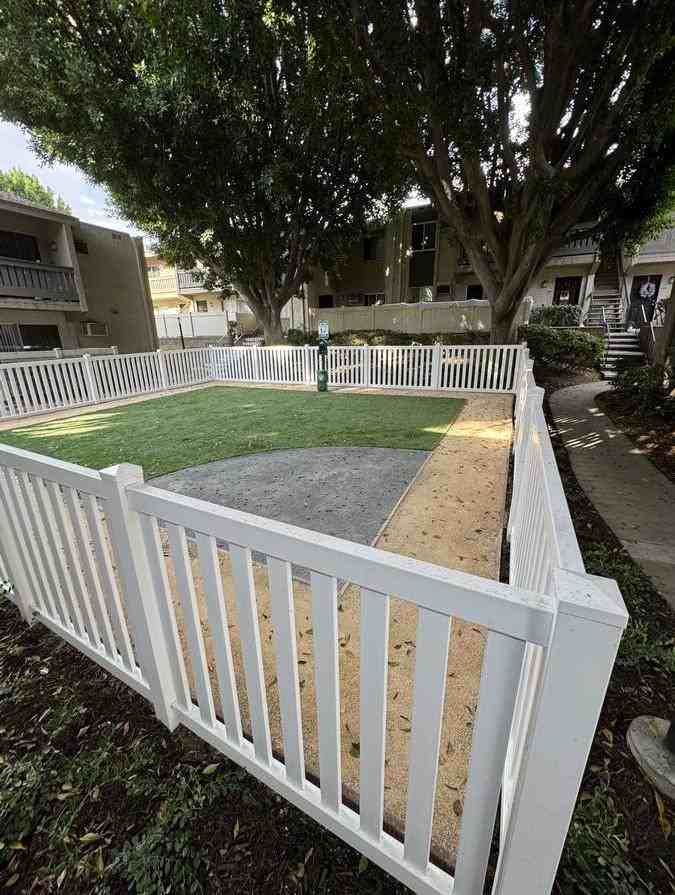 825 Tamarack Avenue - Photo 4 of 13