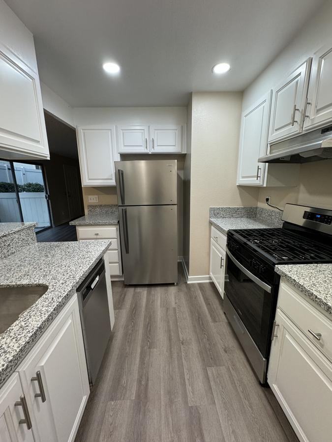 825 Tamarack Ave - Photo 7 of 14