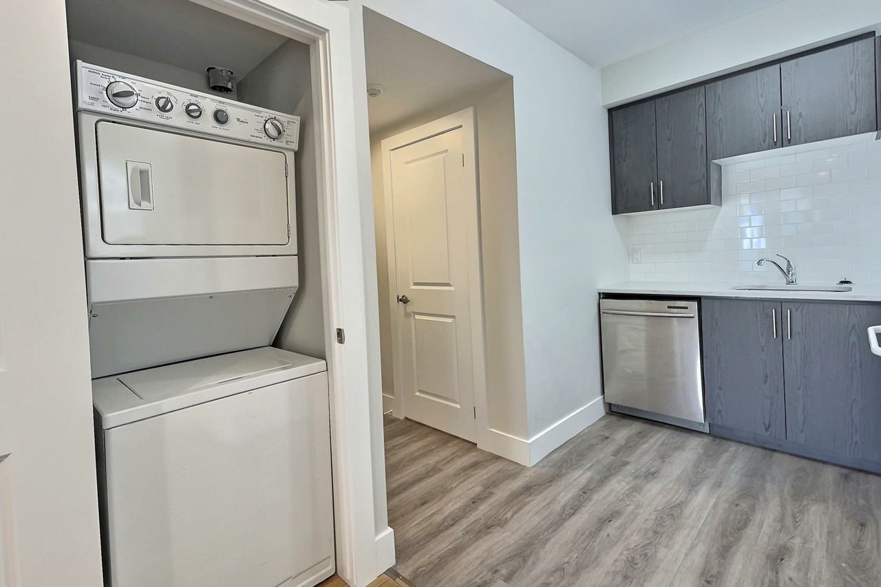 8 Tisdale Street South #10