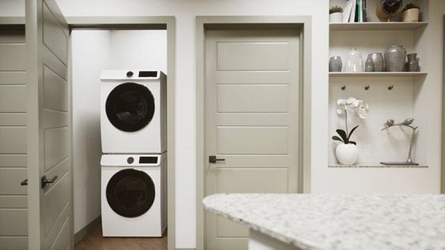 3405 Town Center Drive - Photo 2 of 8