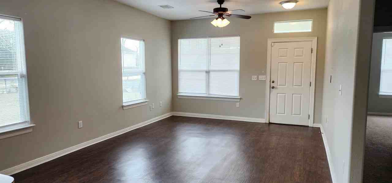 20 Louisiana St #SF - Photo 3 of 11