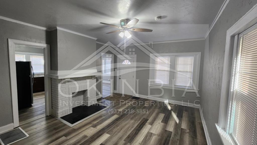 750 Superior Ave - Photo 5 of 24
