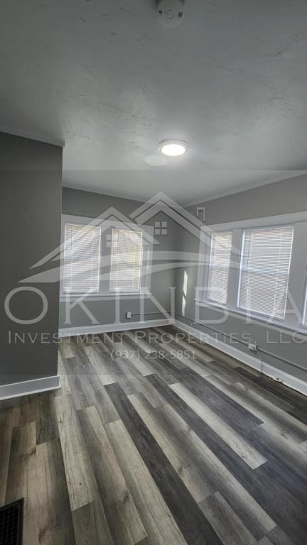 750 Superior Ave - Photo 7 of 24