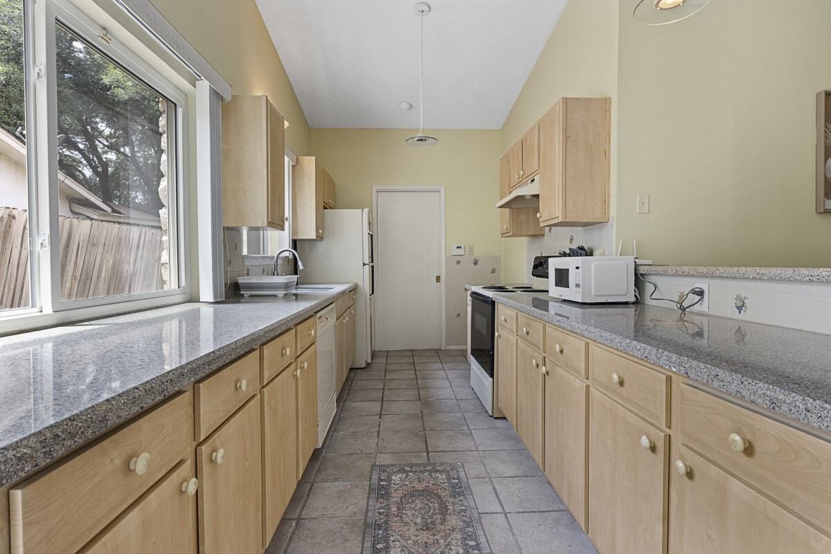 12718 El Sonteo Street Bedroom 1D #15115808 - Photo 2 of 11