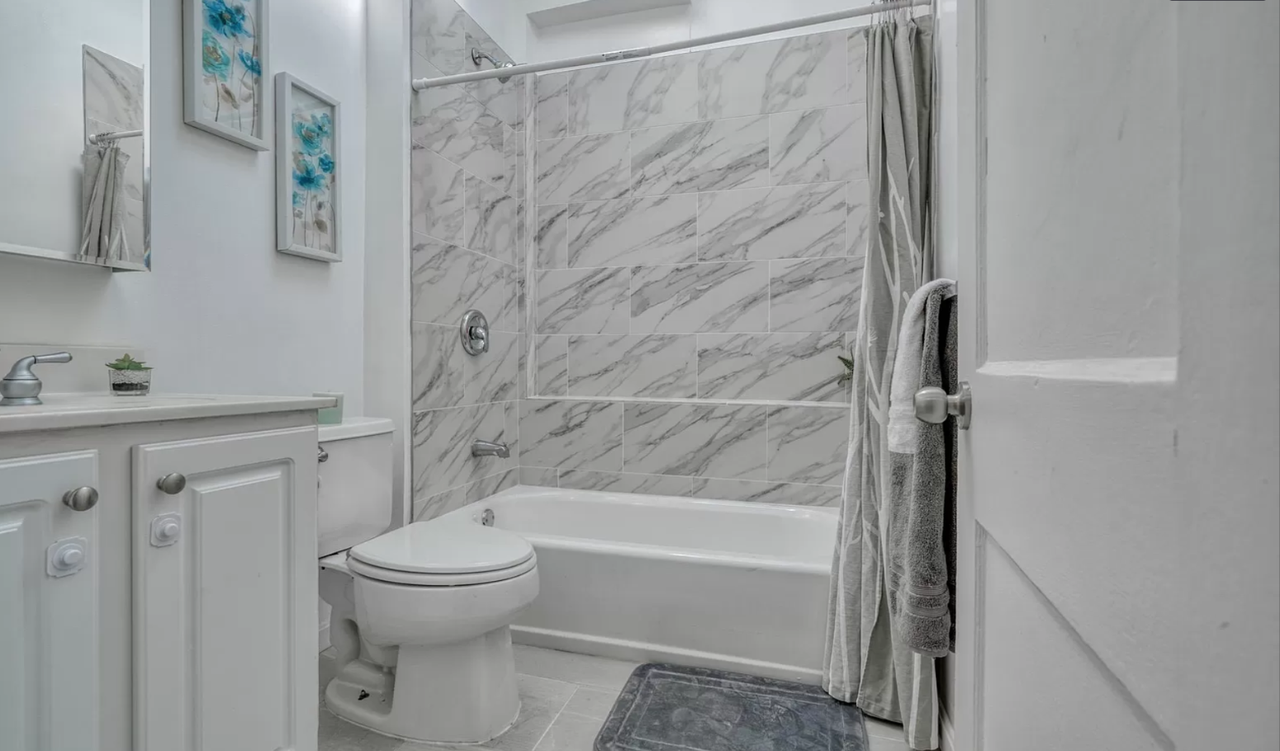 705 East 33rd Street - Photo 2 of 21