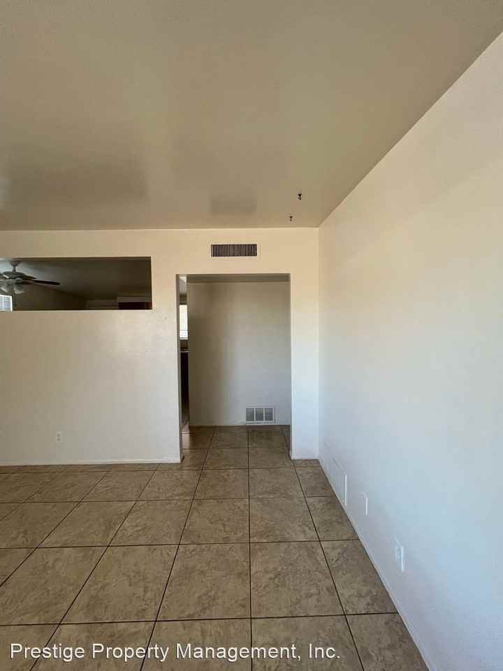 802, 804, 810, 812 E Holaway Dr - Photo 2 of 21