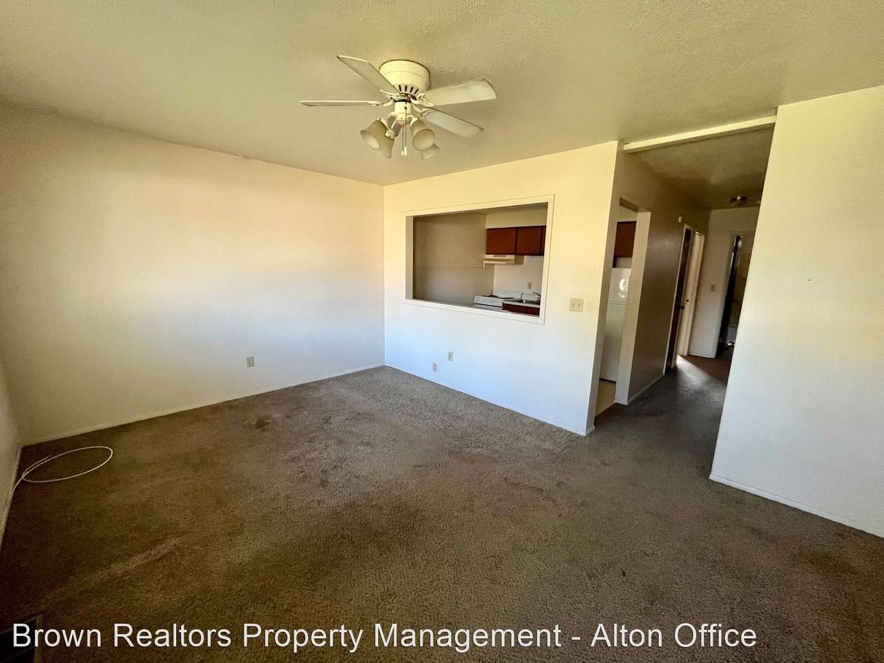 513 Kansas - Photo 2 of 5