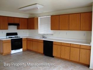1029 Prado Dr - Photo 2 of 6