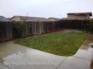1029 Prado Dr - Photo 3 of 6