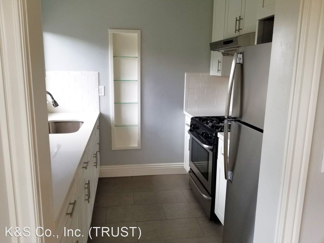 433 Adams Street - Photo 3 of 6