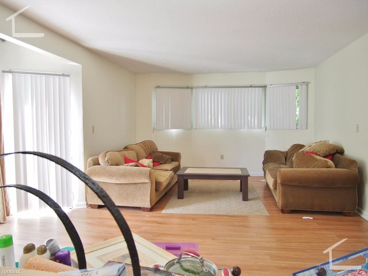 11 Etna St - Photo 3 of 14