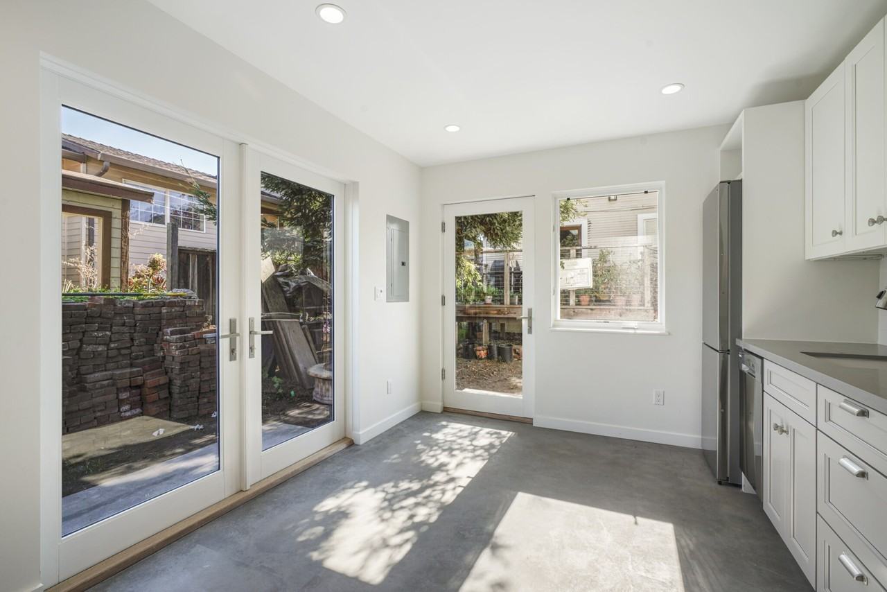 1351 Berkeley Way - Photo 4 of 17