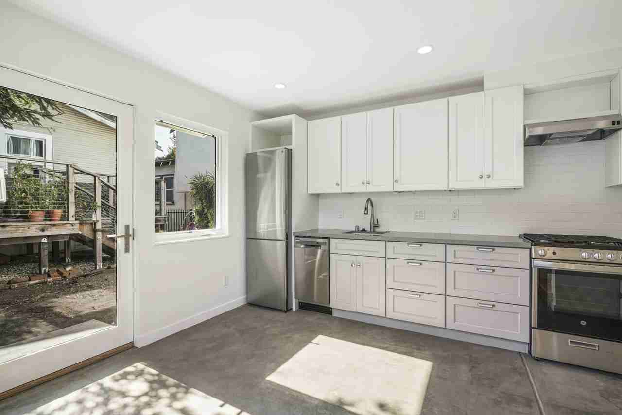 1351 Berkeley Way - Photo 7 of 17