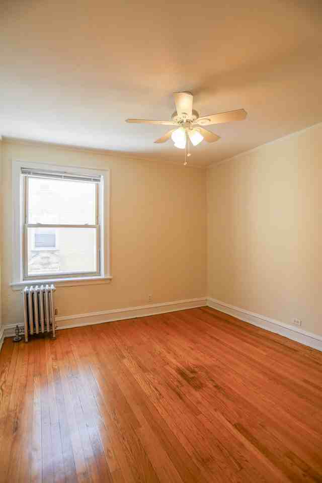2238 W Farwell Ave #1A - Photo 6 of 10