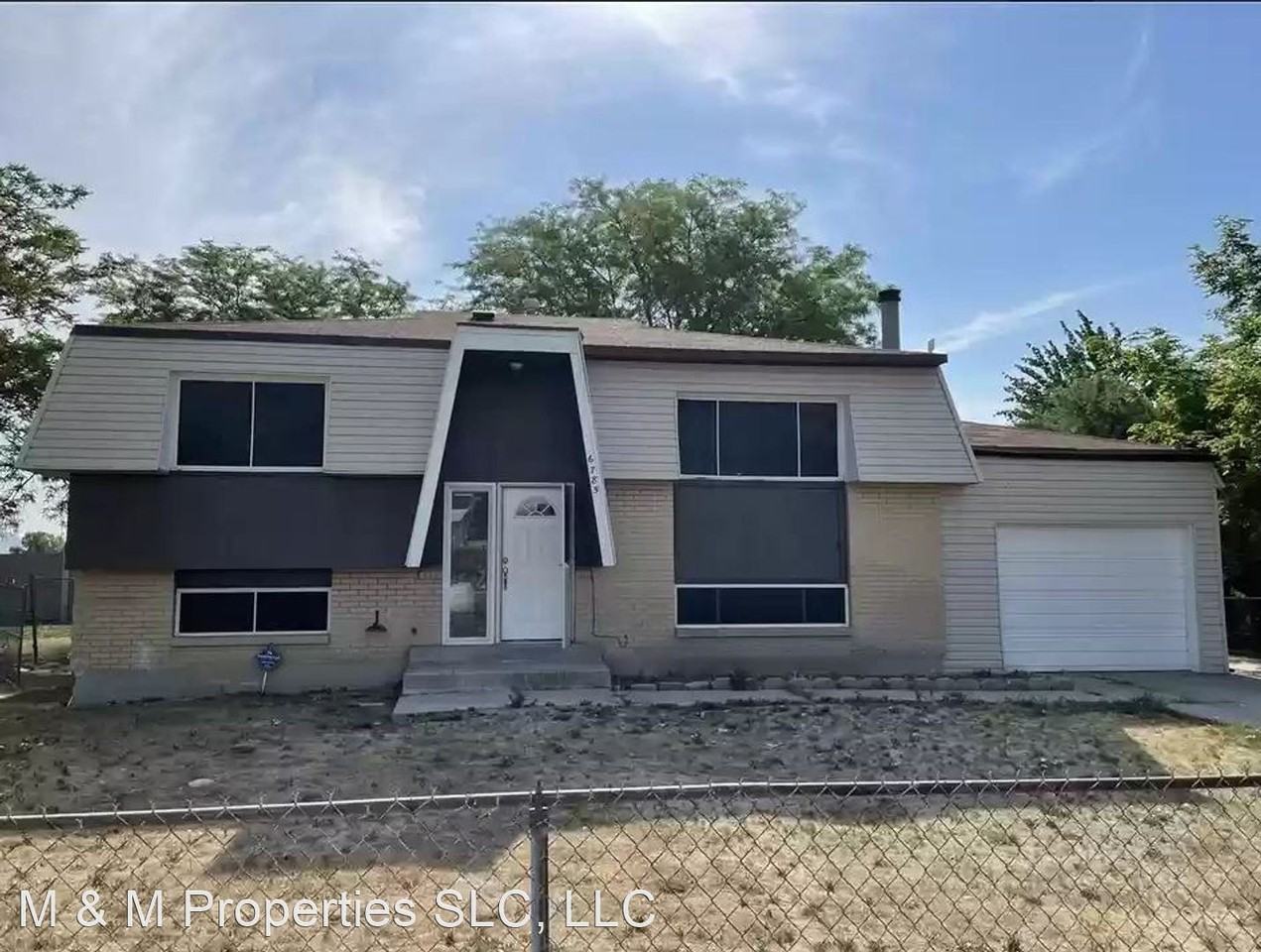 6785 S Dixie Dr - Photo 2 of 19