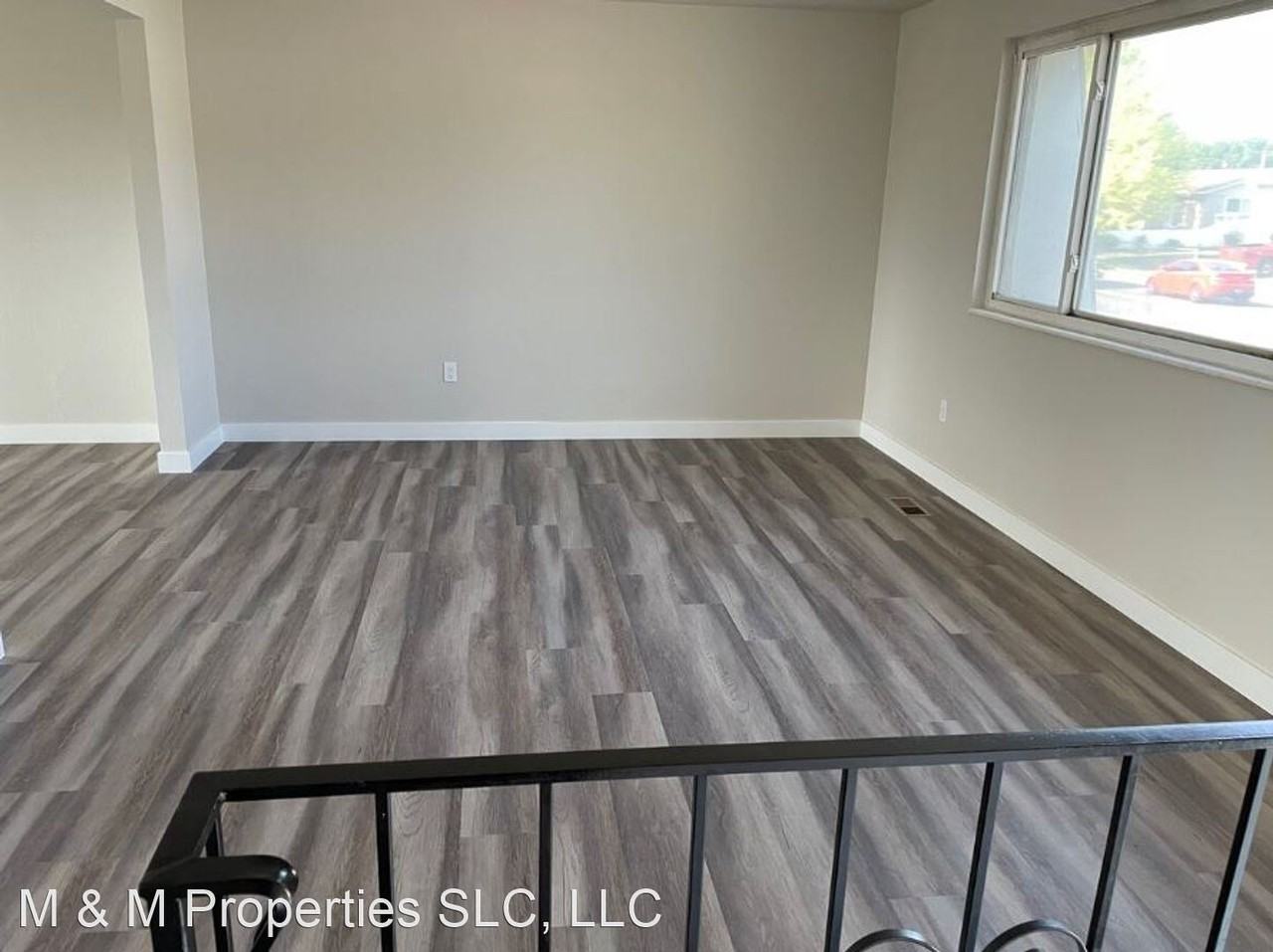 6785 S Dixie Dr - Photo 3 of 19