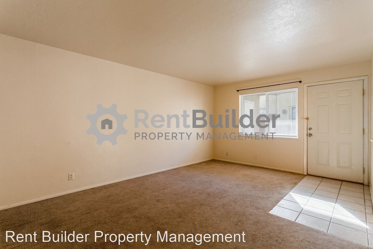 205 Vassar Drive SE - Photo 3 of 19