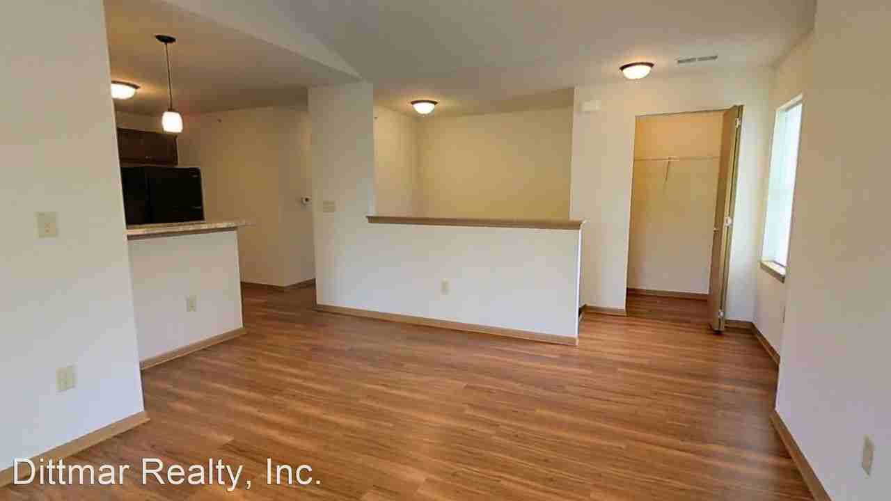 635,645,655 Cedar Bluffs Way - Photo 3 of 12