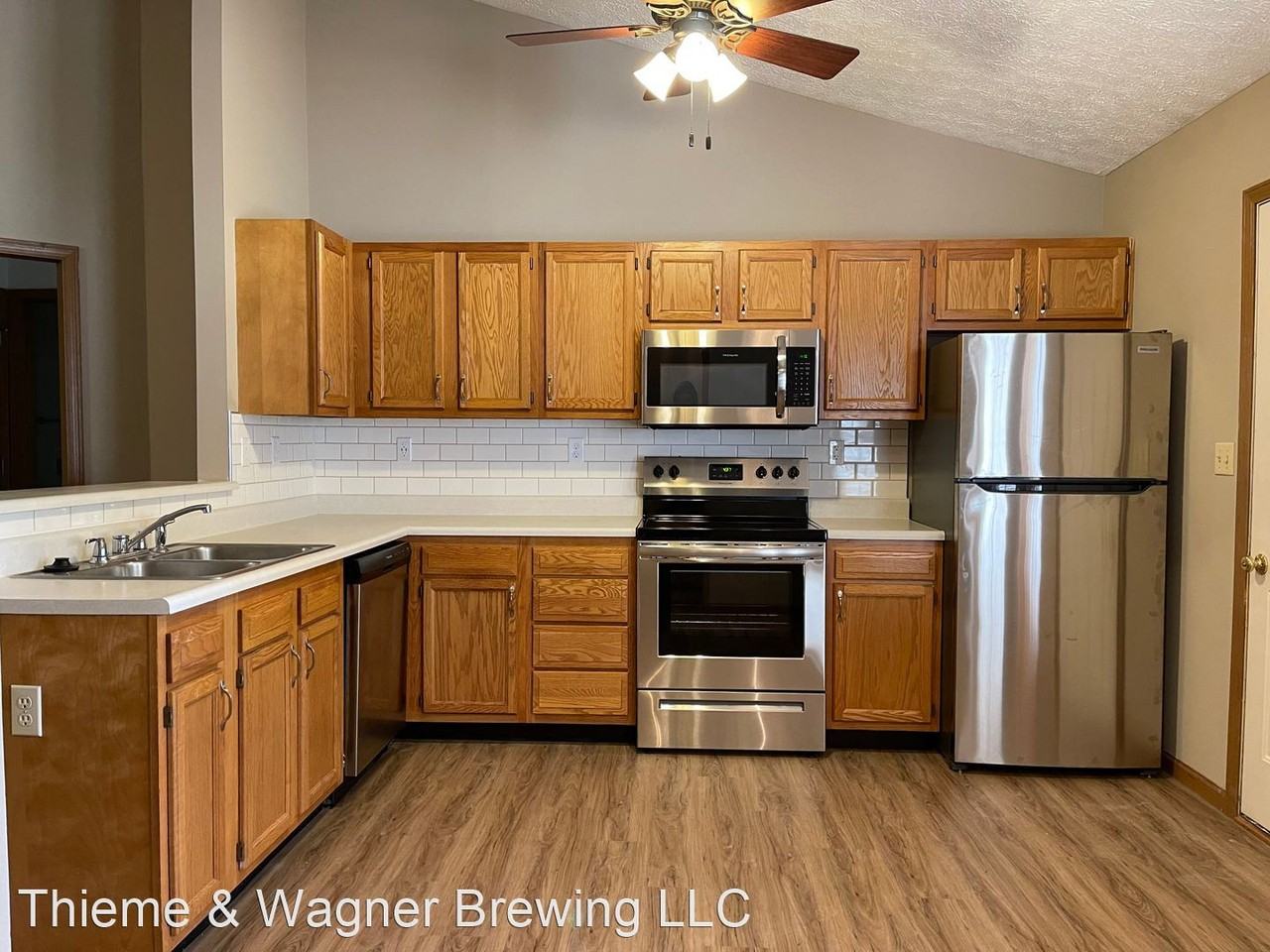 2351 Hopkins Dr - Photo 2 of 6