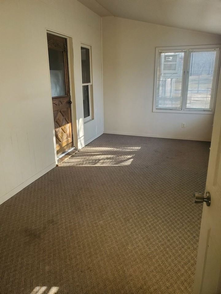 628 Lake St - Photo 2 of 6