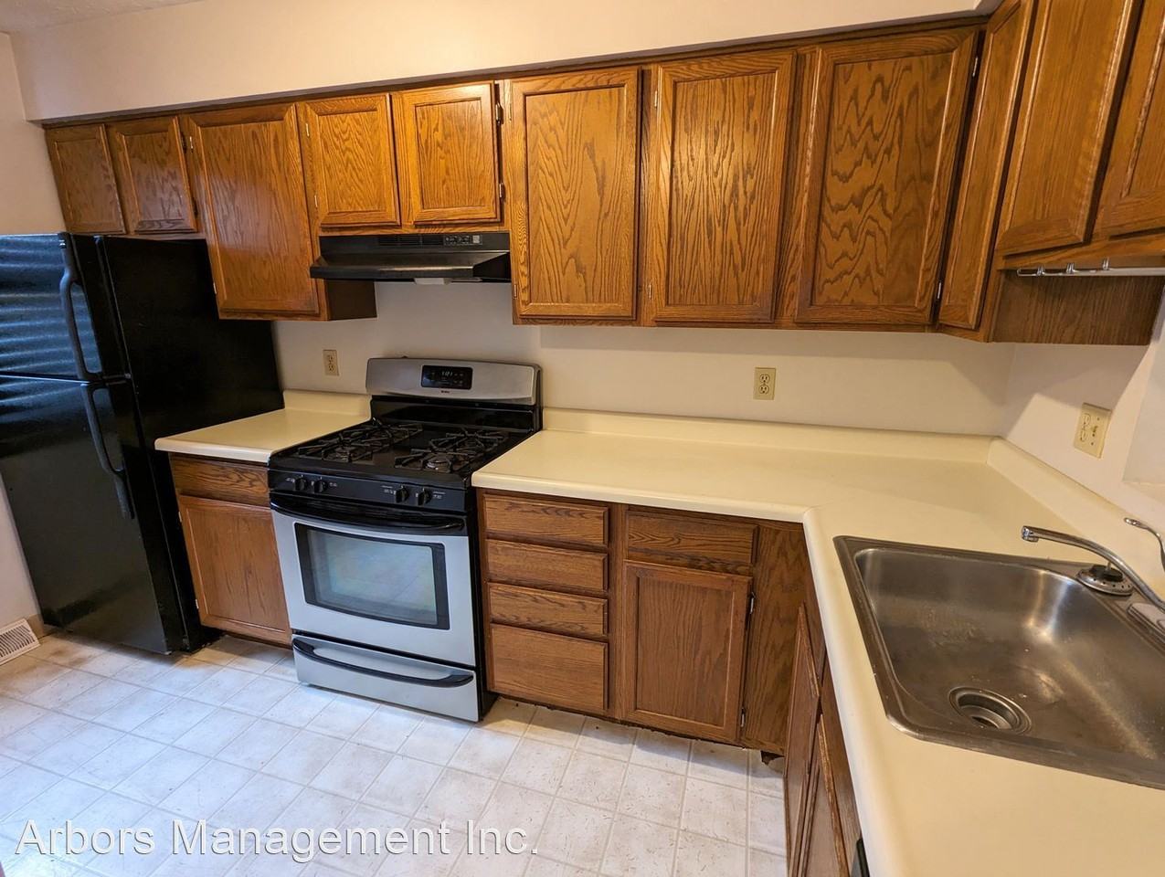 3457 Campus St - Photo 2 of 16