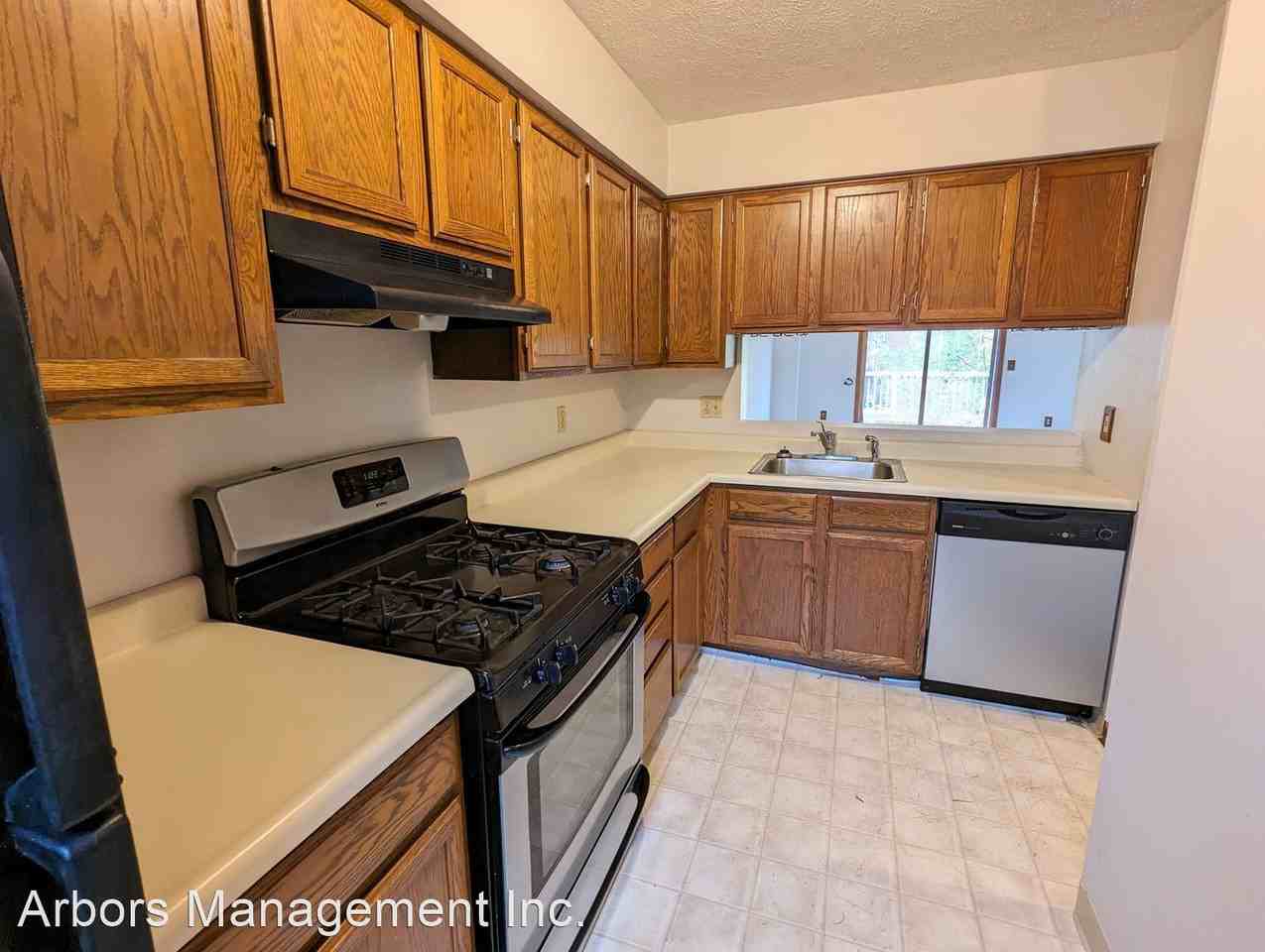 3457 Campus St - Photo 3 of 16