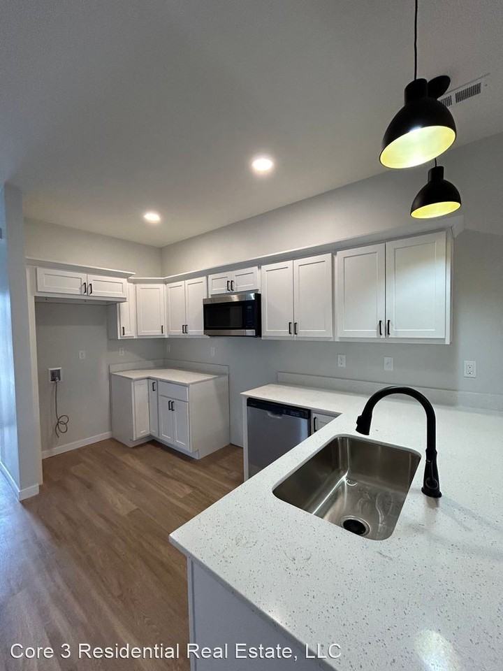 Ravina Dr - Photo 3 of 11