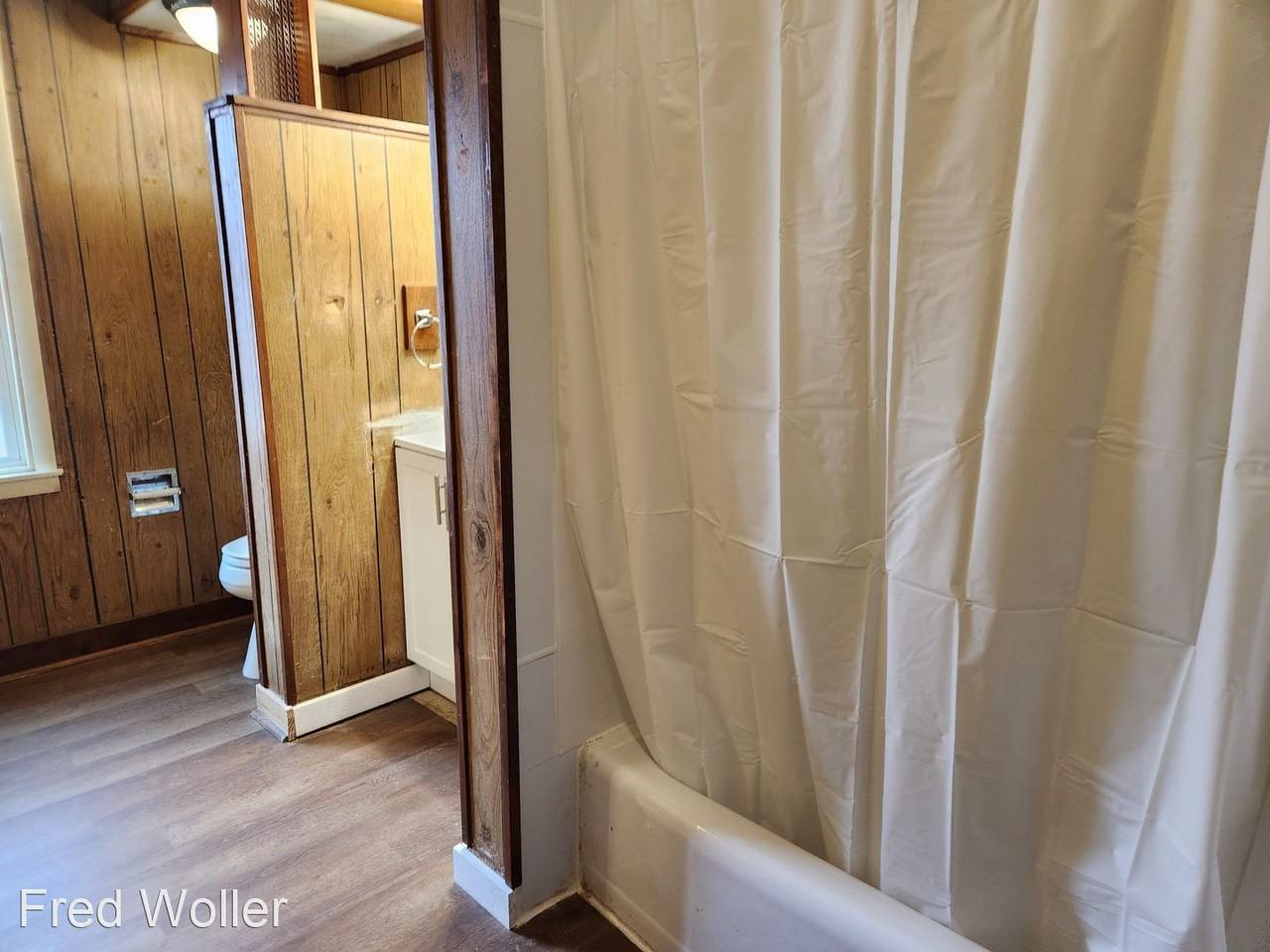 1304 12th St - Photo 2 of 8