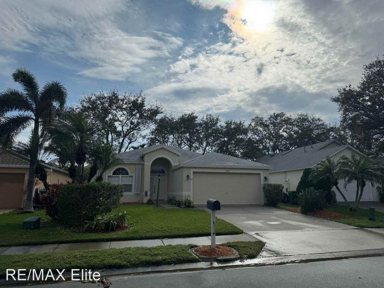 2907 Sebastian Ln - Photo 2 of 34