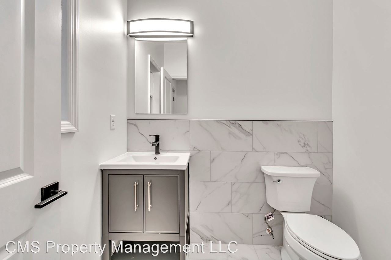 401-403 South Pine Ave - Photo 3 of 16